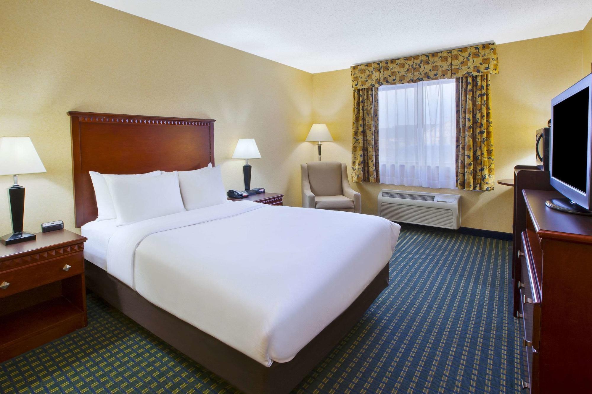 Quality Inn Marshall Near I-69 Экстерьер фото