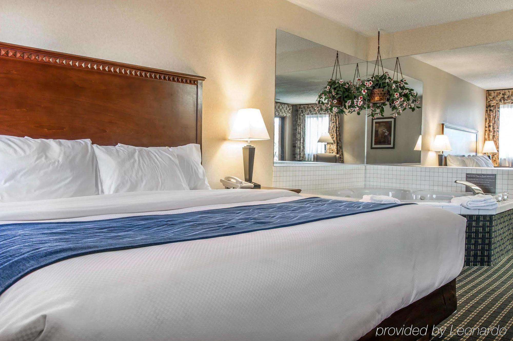 Quality Inn Marshall Near I-69 Экстерьер фото