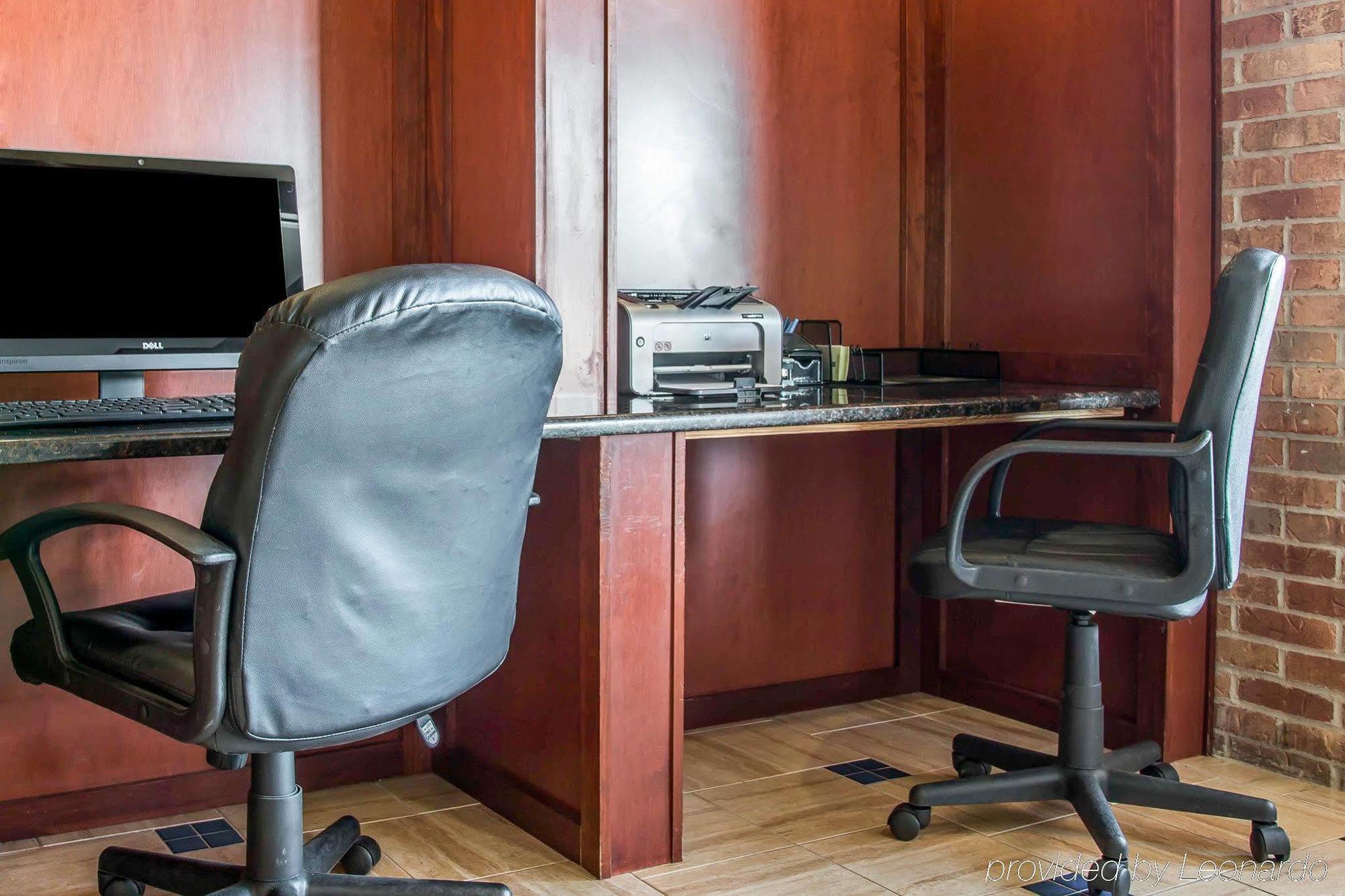Quality Inn Marshall Near I-69 Экстерьер фото