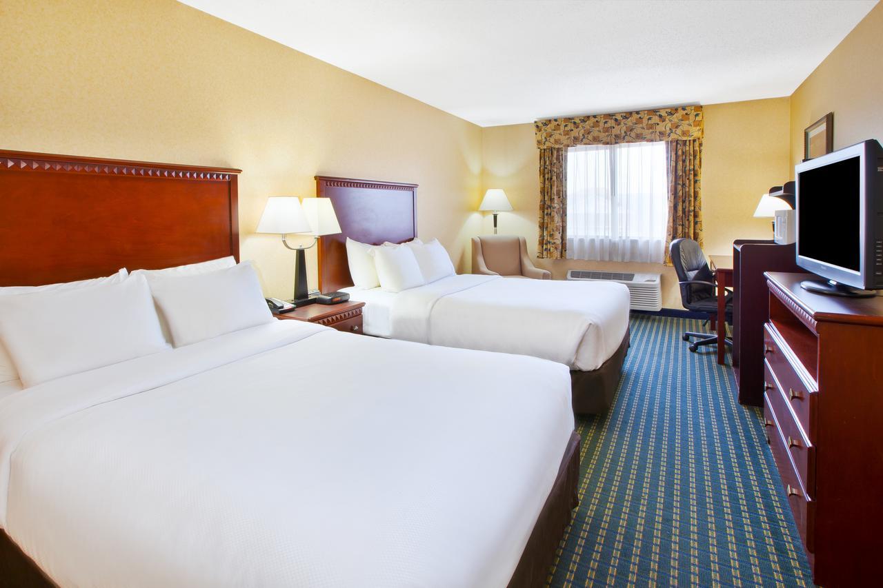 Quality Inn Marshall Near I-69 Экстерьер фото