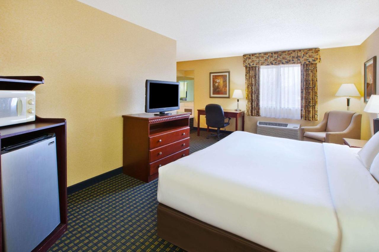 Quality Inn Marshall Near I-69 Экстерьер фото