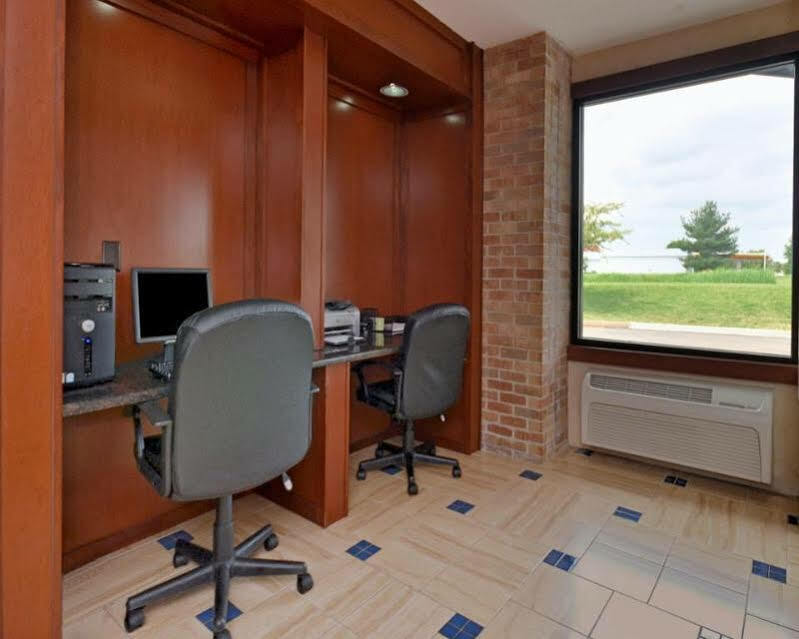 Quality Inn Marshall Near I-69 Экстерьер фото